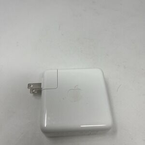 Genuine APPLE 67W USB-C Power Adapter Supply Charger MKU63AM/A  A2518 - White